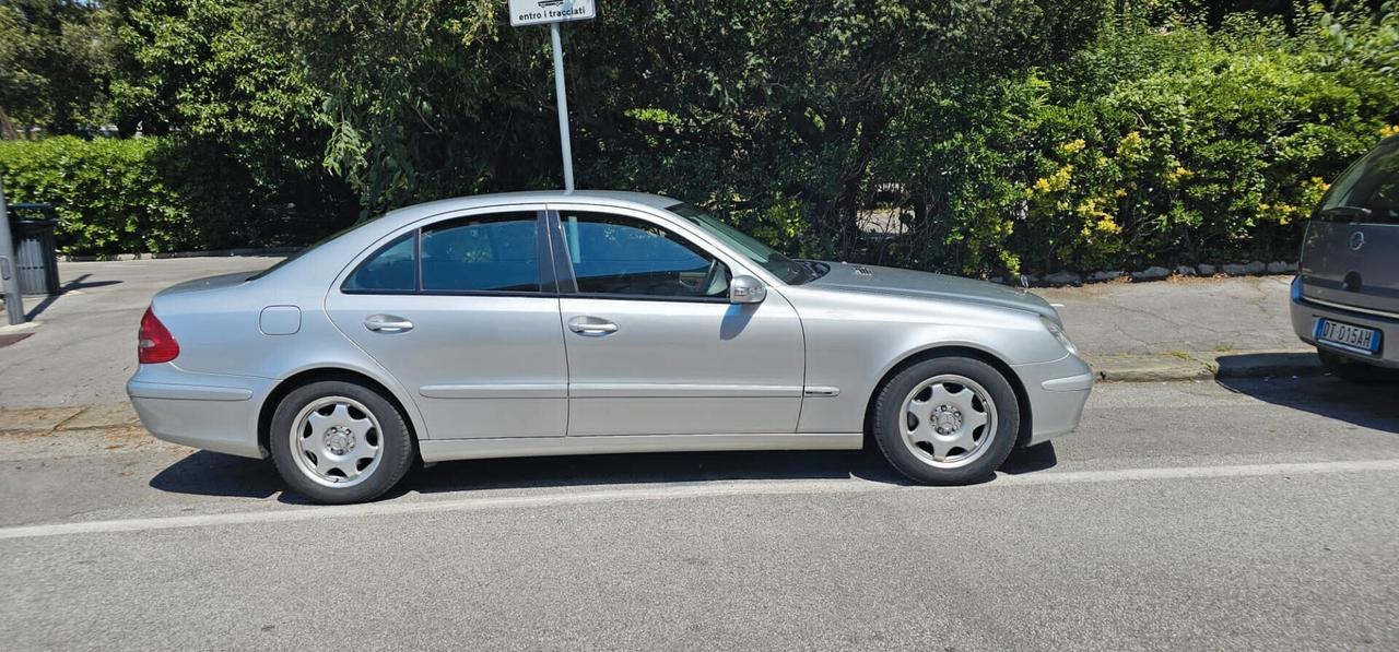 Mercedes-benz E 270 177CV - Da Vetrina