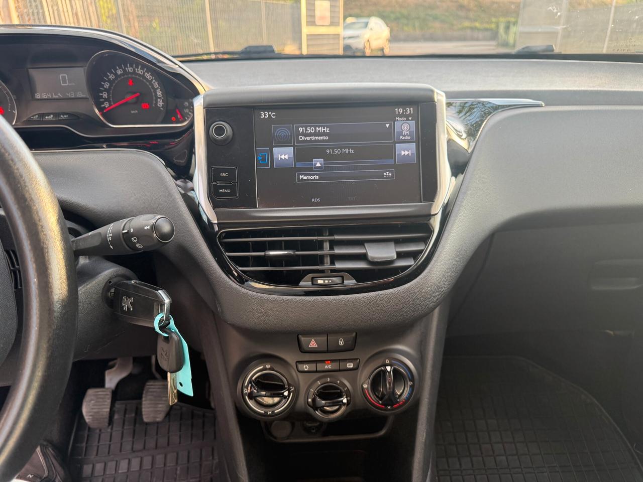 PEUGEOT 208 ANNO 2015 1.4 BENZ/GPL CASA MADRE 95CV