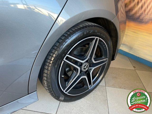 MERCEDES-BENZ A 180 d Premium AMG * PACK LUCI*TETTO