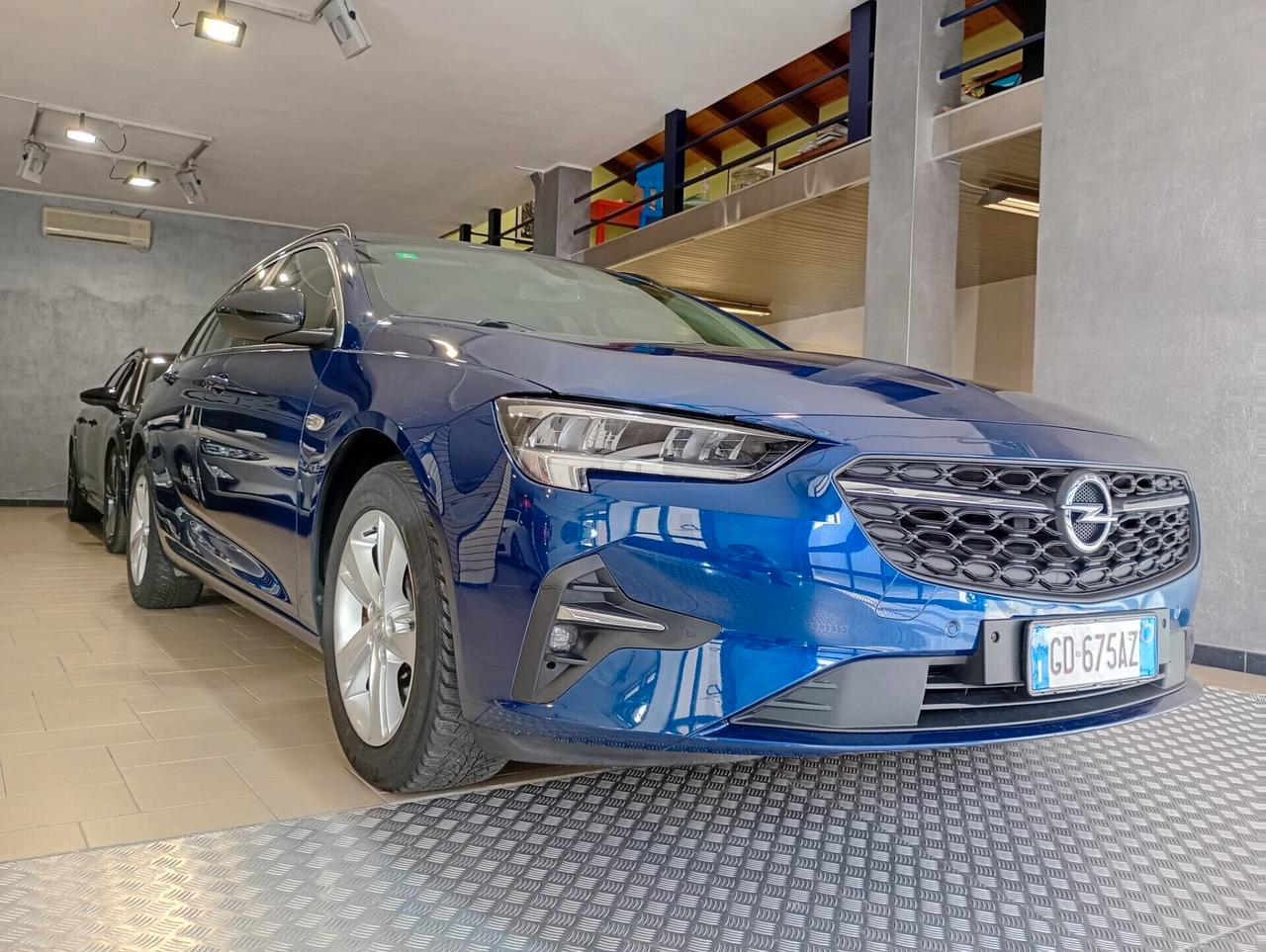 Opel Insignia Station Wagon 174CV Business – Prezzo Promo €9.900
