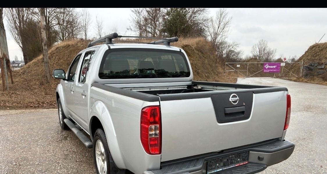Nissan Navara 2.5 dCi Aut. 190CV 4 porte Double Cab LE Plus