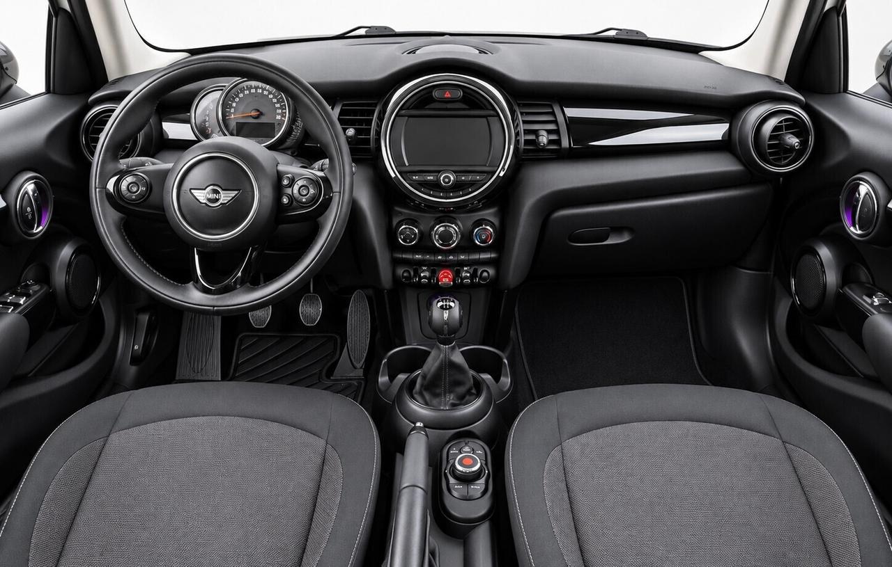 MINI COOPER ONE 1.6 DIESEL 5 PORTE NEOPATENTATi F55
