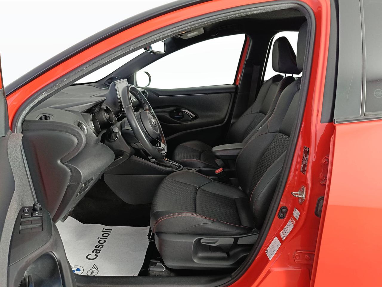 TOYOTA Yaris IV 2020 - Yaris 1.5h Premiere