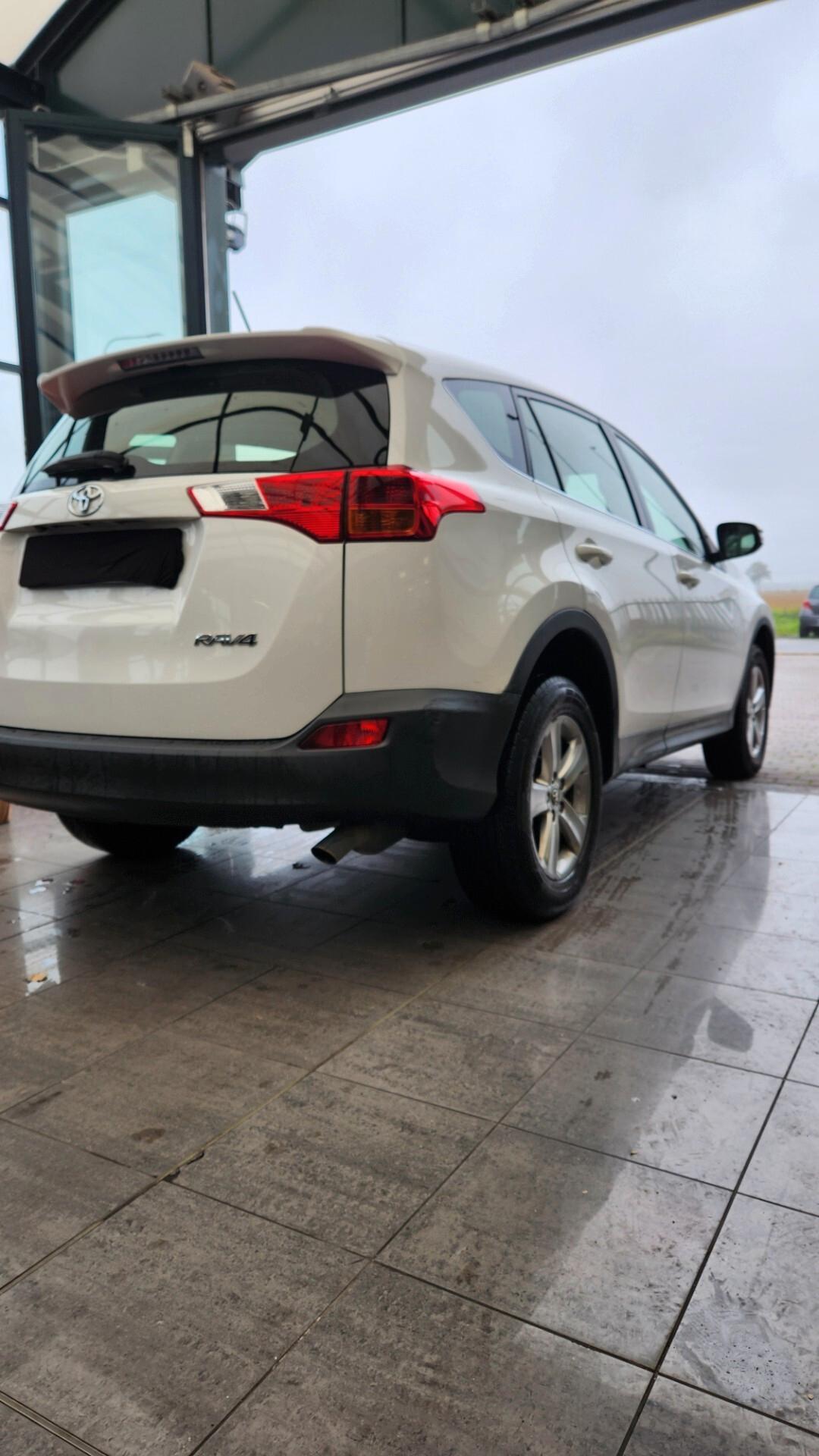 Toyota RAV 4 RAV4 2.0 D-4D 2WD Active