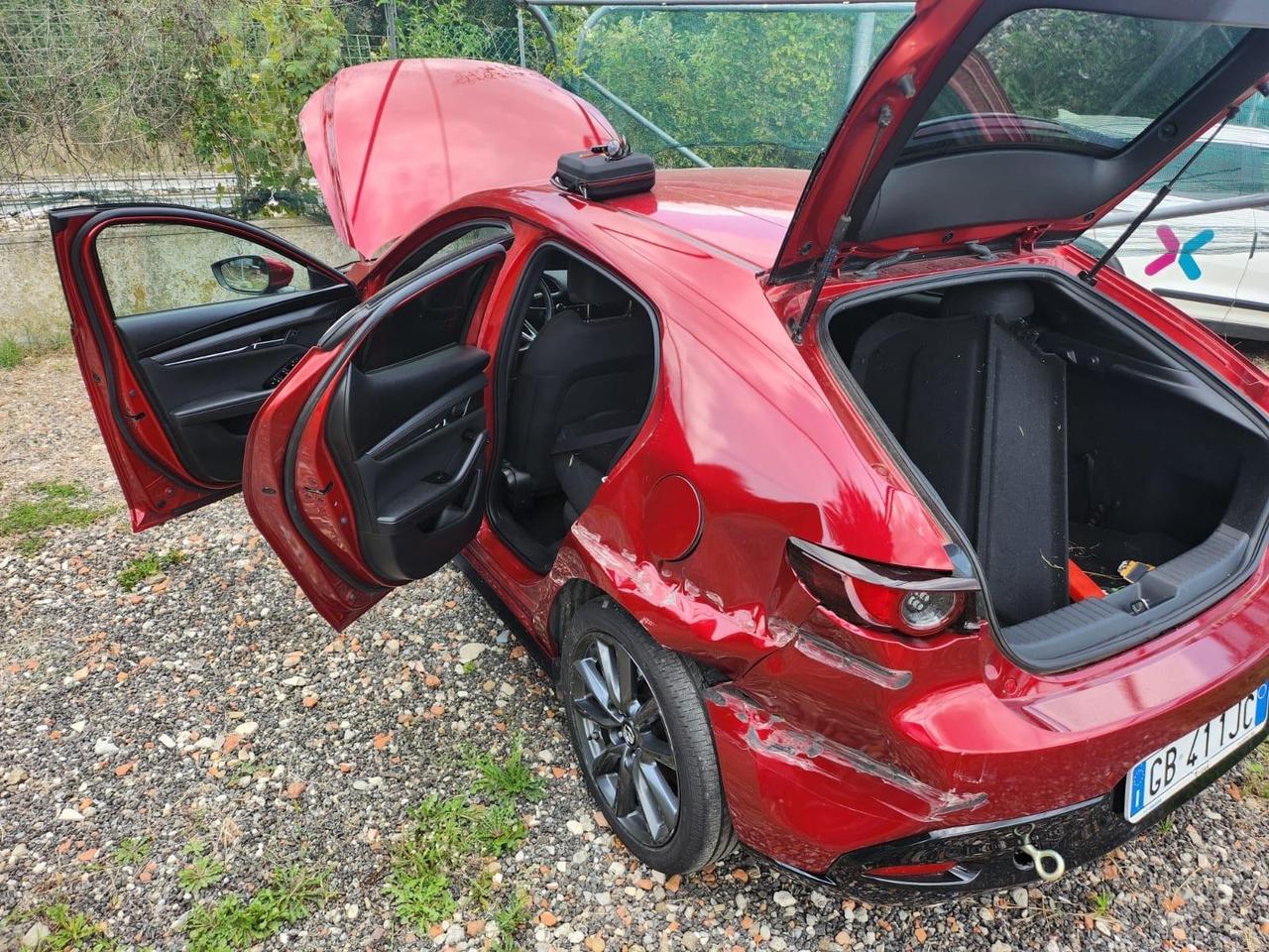 Mazda 3 Mazda3 2.0L e-Skyactiv-G M Hybrid Exclusive