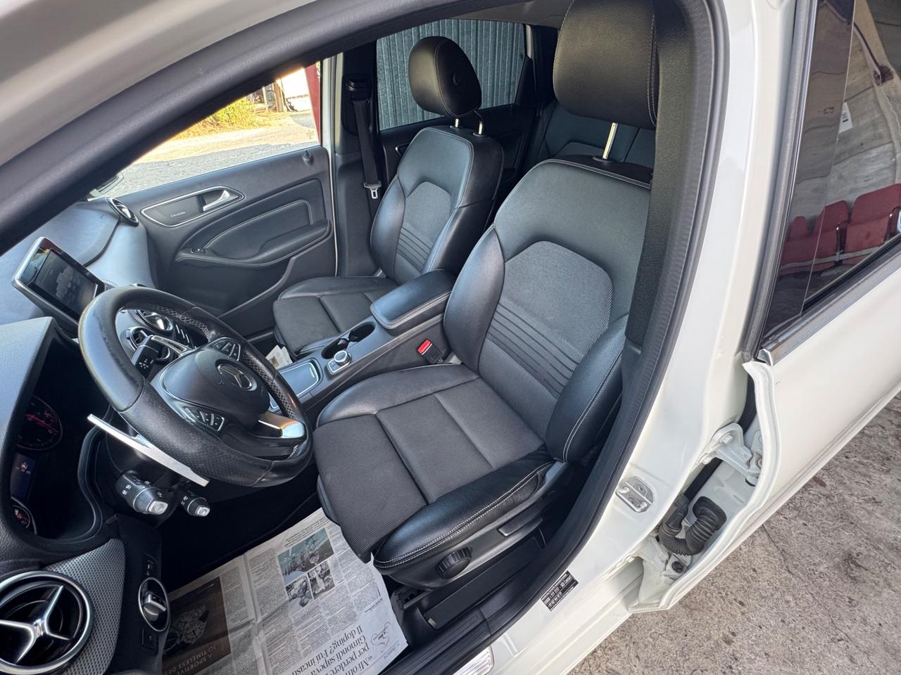 Mercedes-benz B 180 B 180 d Automatic Premium