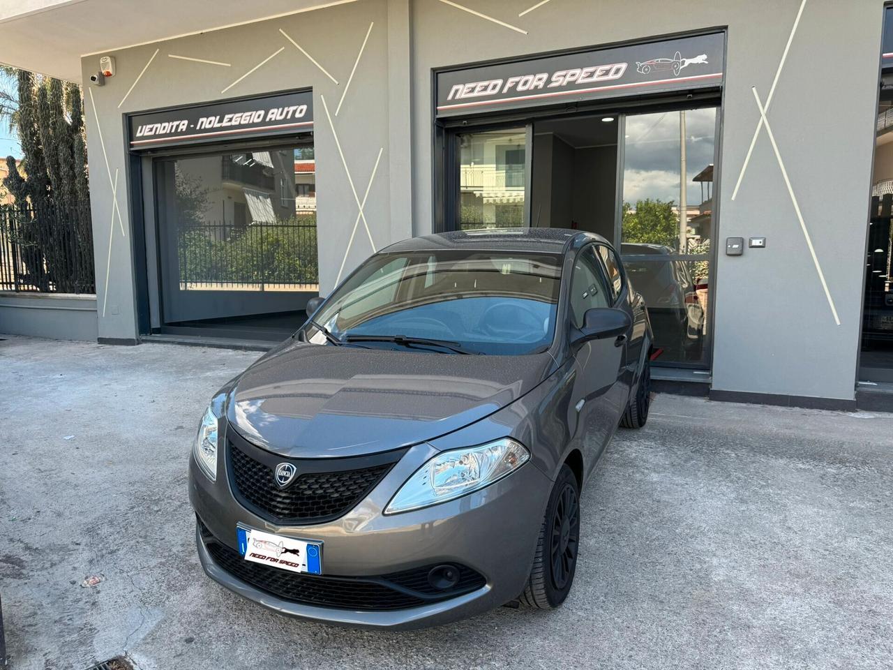 Lancia Ypsilon 1.0 FireFly 5 porte S&S Hybrid Ecochic Gold