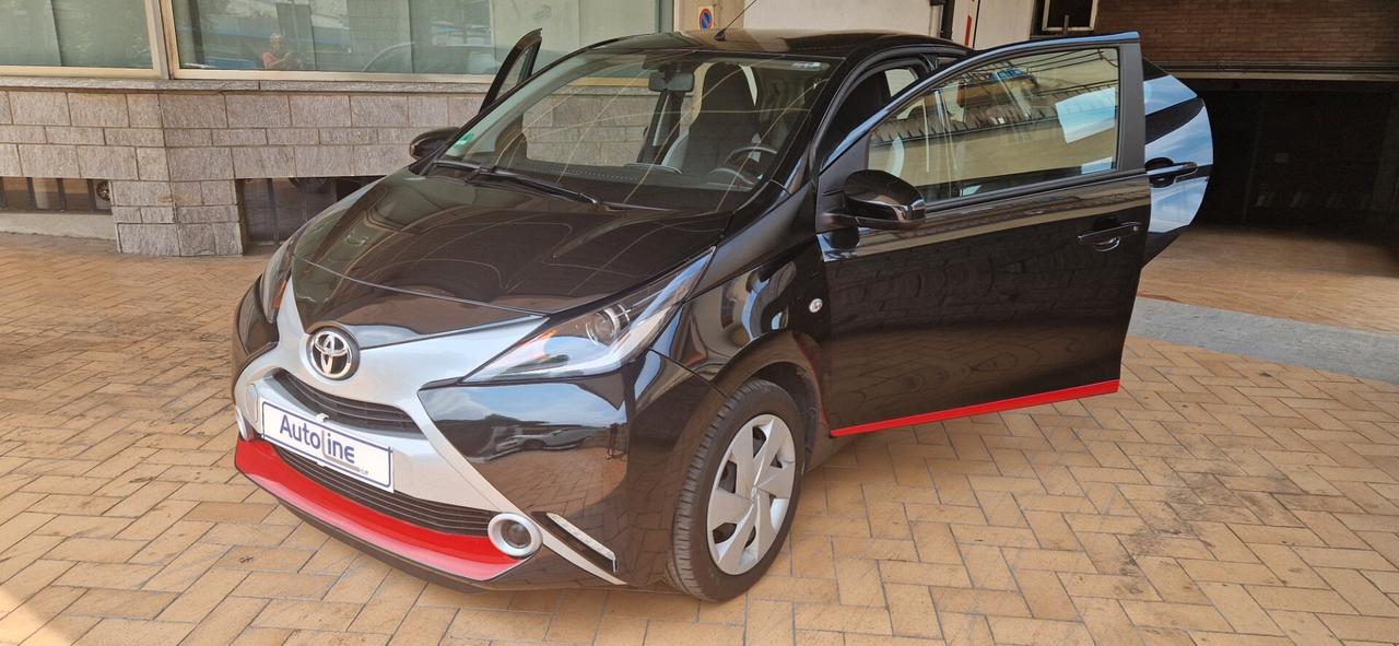 Toyota Aygo 1.0 VVT-i 69 CV 5 porte 21.950 km.