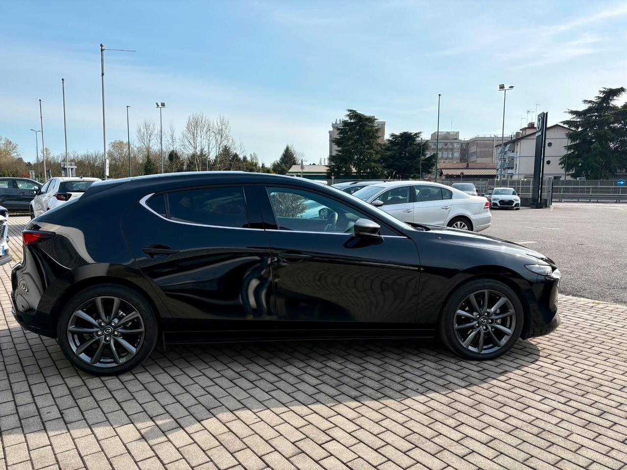 Mazda 3 Mazda3 2.0L e-Skyactiv-G M Hybrid Exclusive