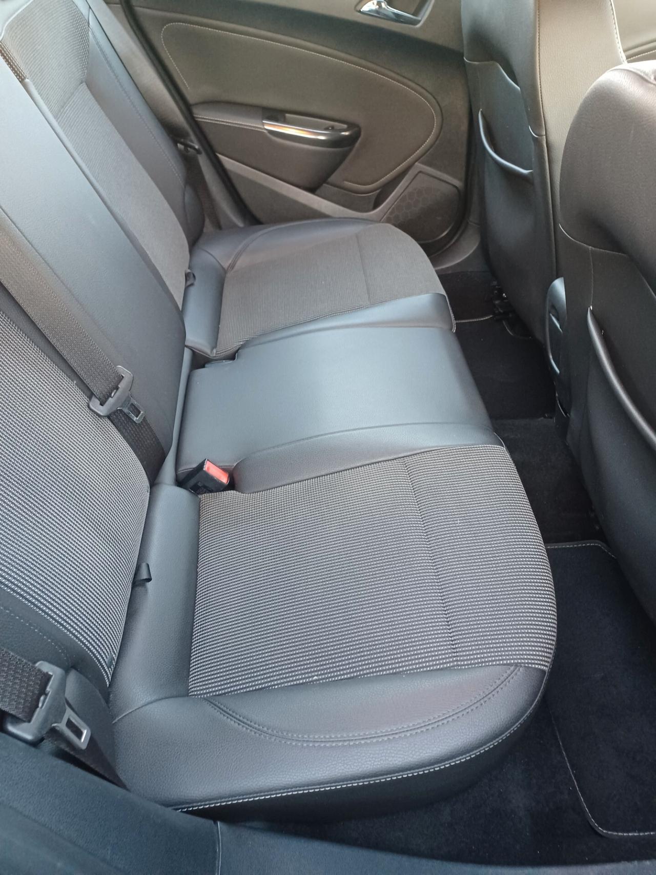 Opel Astra 1.7 CDTI 110CV Sports Tourer Cosmo
