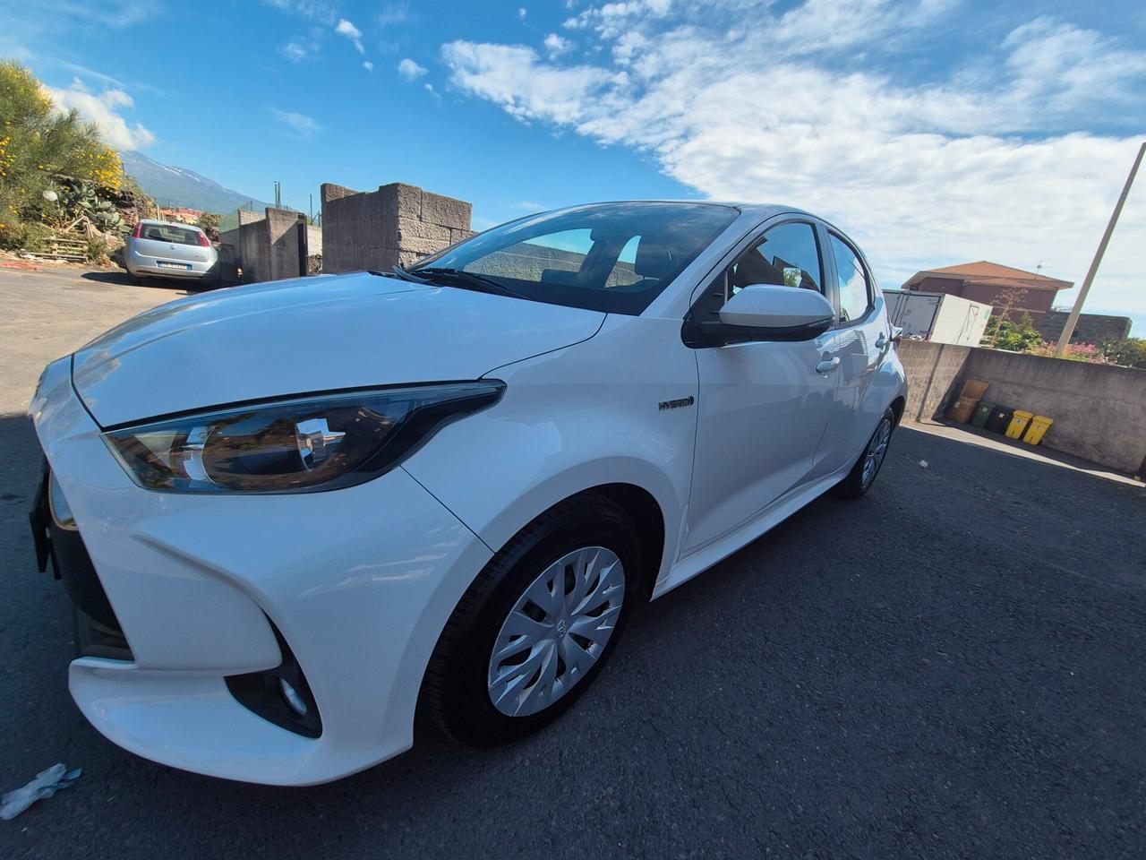 Toyota Yaris 1.5 Hybrid iva esposta inclusa 2021