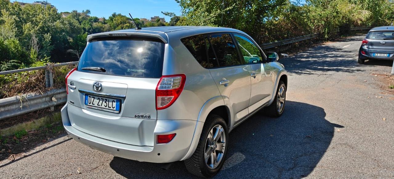 Toyota RAV 4 RAV4 Crossover 2.2 D-Cat A/T 150 CV Luxury