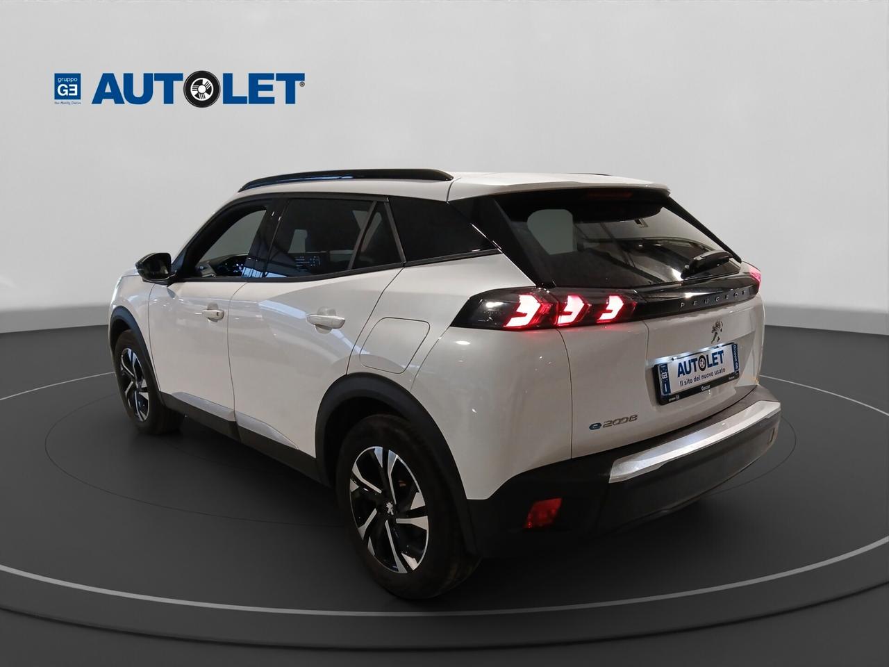 Peugeot 2008 motore elettrico 136 CV Allure