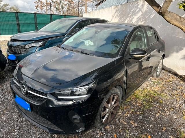 Opel Corsa 1.5 Edition sinistrata incidentata