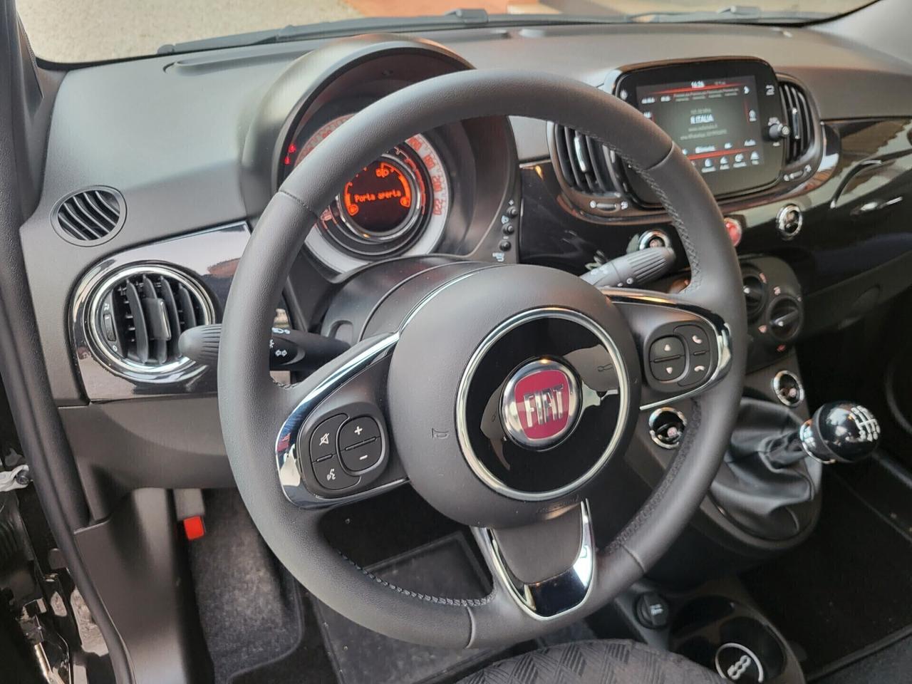 Fiat 500 1.0 Hybrid con solo 12000 km come nuova!