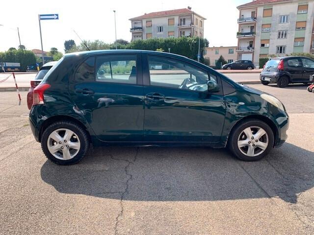 Toyota Yaris 1.0 Manuale NEOPATENTATI