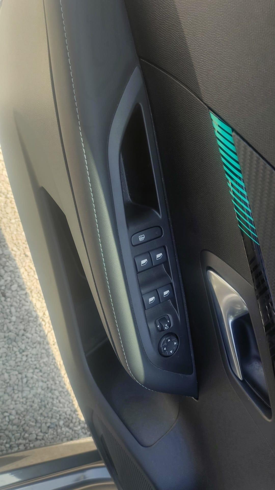 Peugeot 208 PureTech 130 Stop&Start EAT8 5 porte GT-line