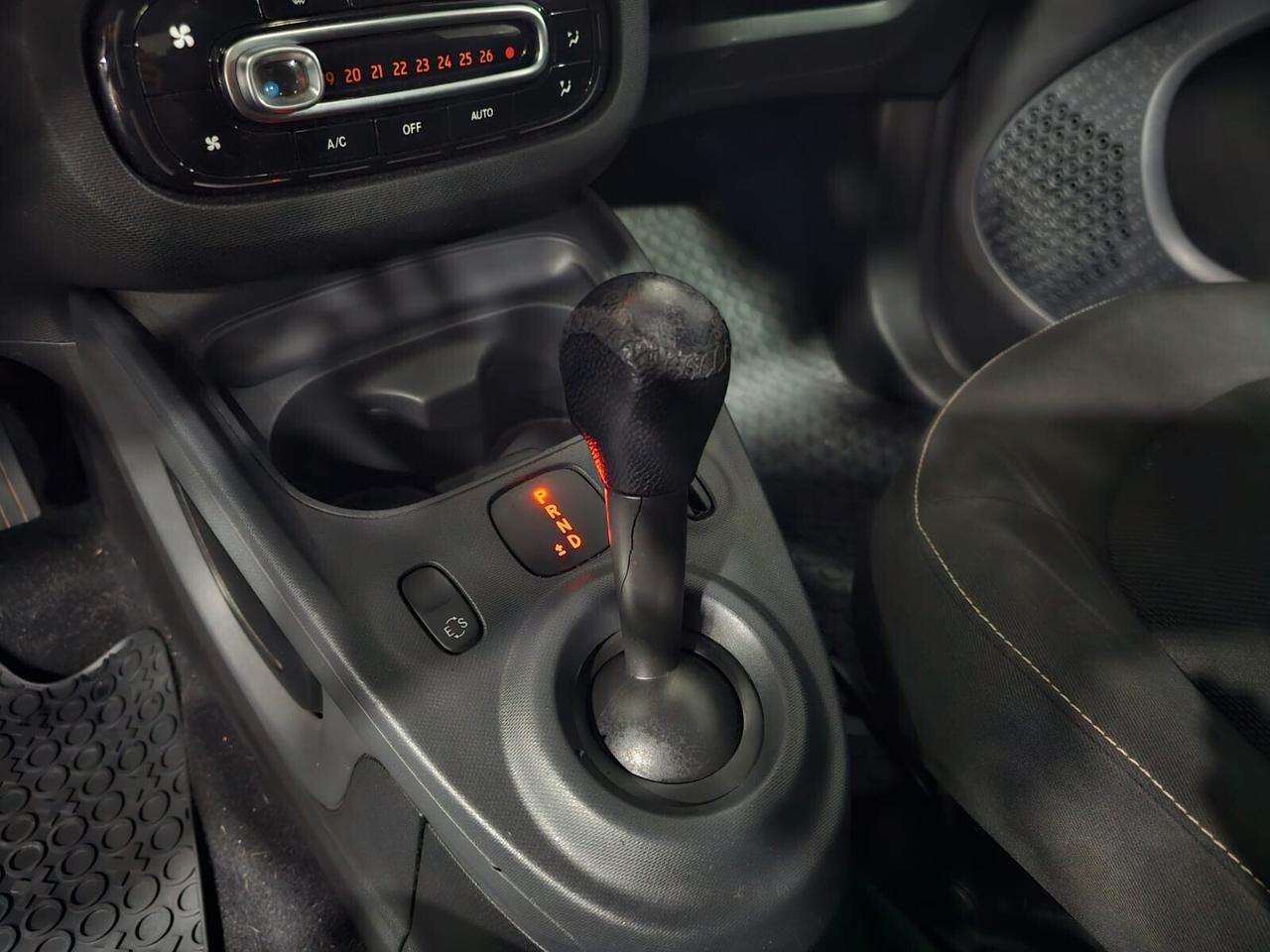 NUOVA SMART FORTWO SUPER PASSION 1.0 BENZ 71CV TWINAMIC