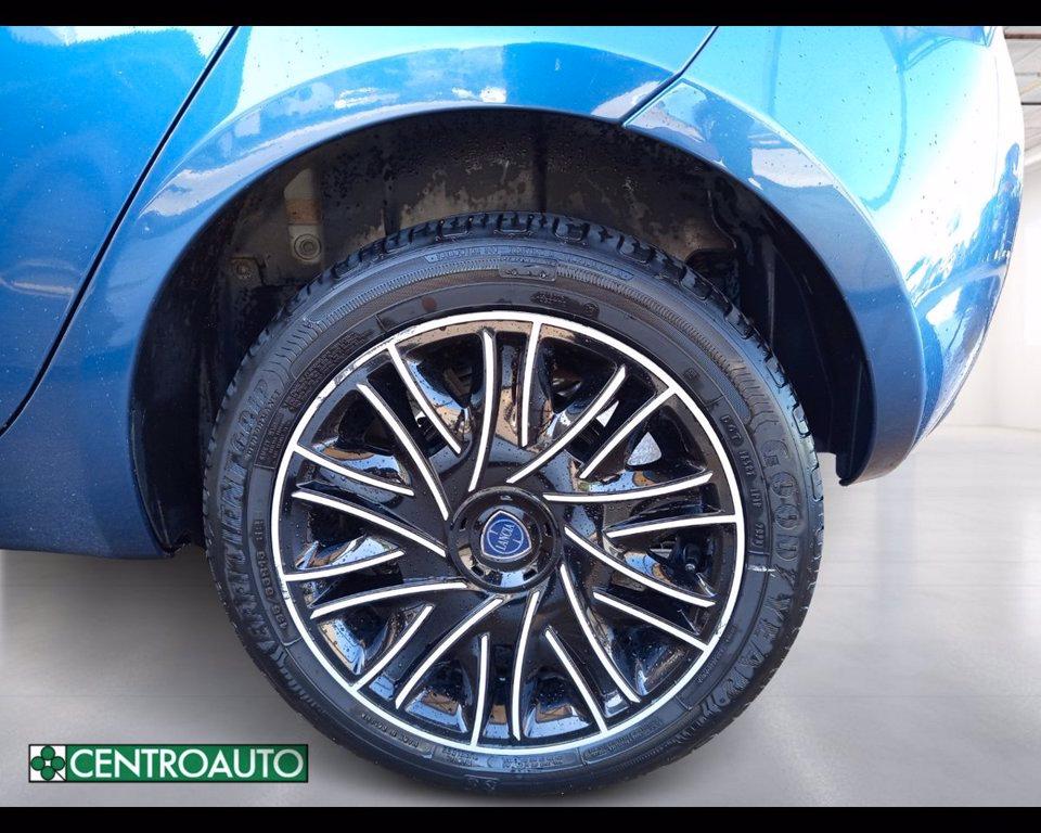 LANCIA Ypsilon 1.0 firefly hybrid Gold s&s 70cv 5p.ti del 2024