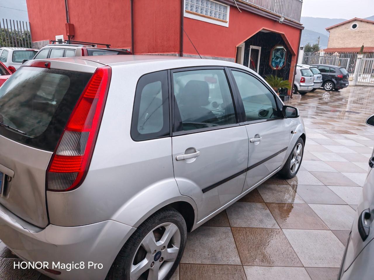 Ford Fiesta 1.2 16V 5p. Ghia