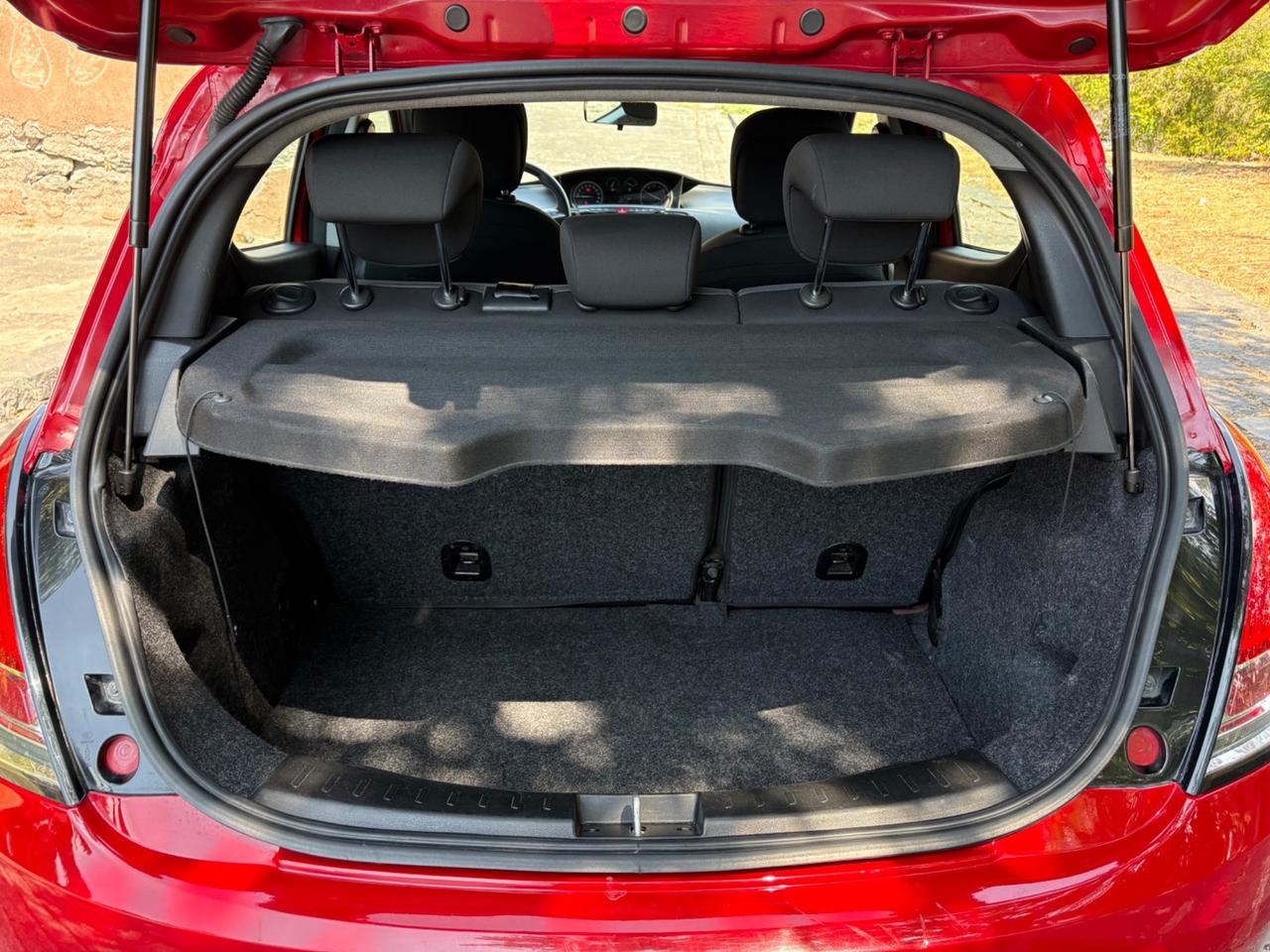 Lancia Ypsilon 1.0 FireFly 5 porte S&S Hybrid Gold
