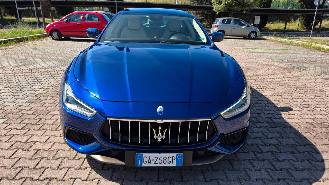 Maserati Ghibli V6 Diesel 275 CV Gransport