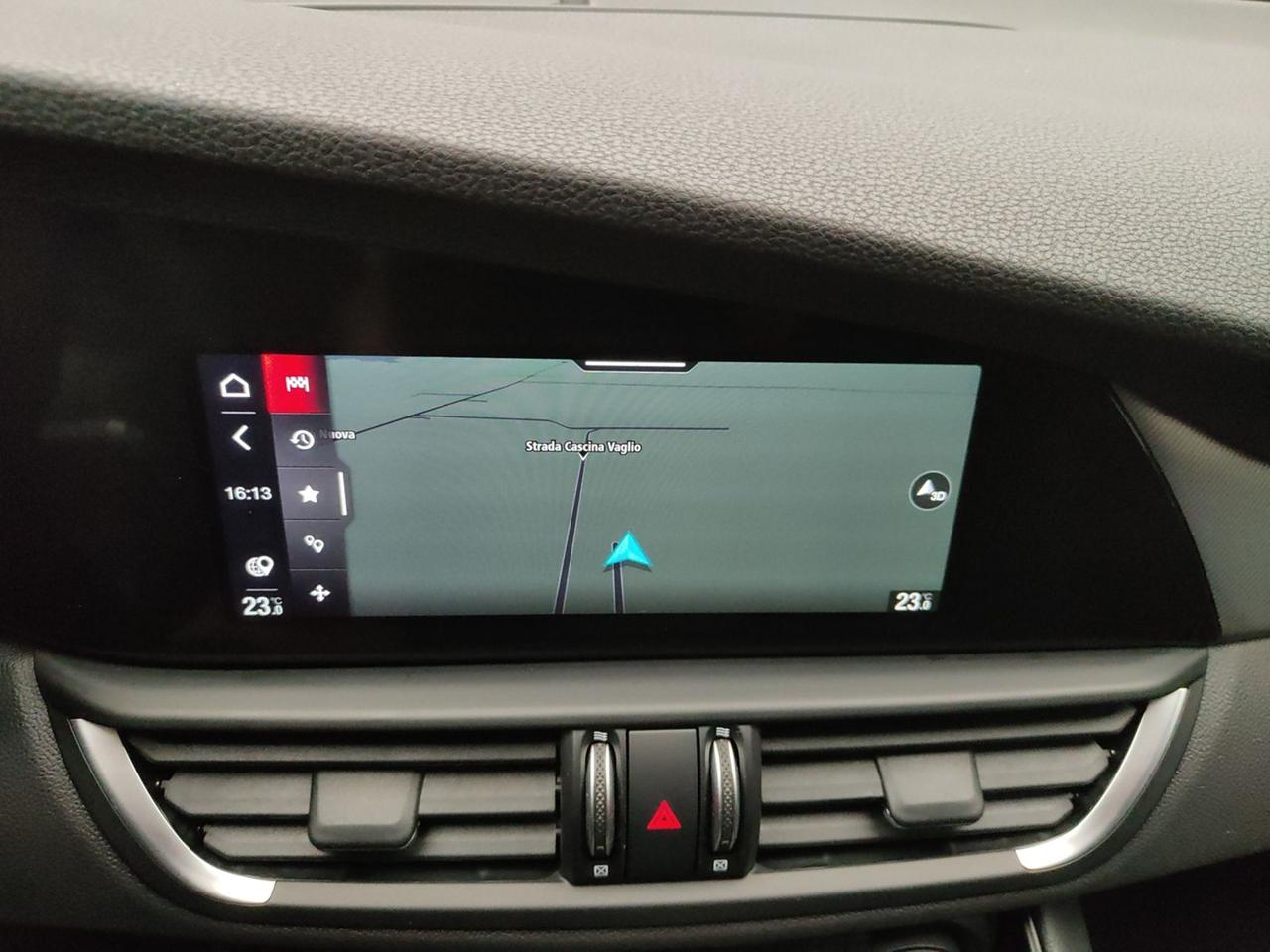 ALFA ROMEO Giulia 2023 2.2 TD 160CV SPRINT AT8