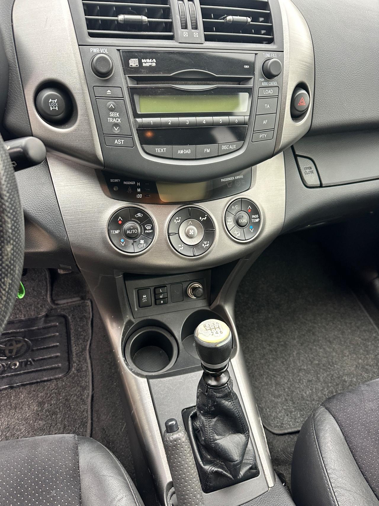 Toyota RAV 4 2.2 D-4D 150 CV DPF Exclusive