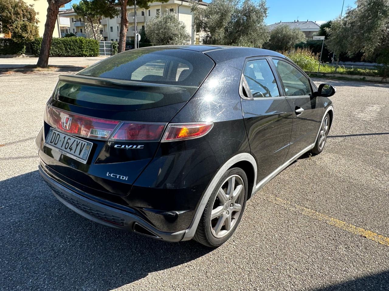 Honda Civic 2.2 i-CTDi 5p. Executive i-P 2006.