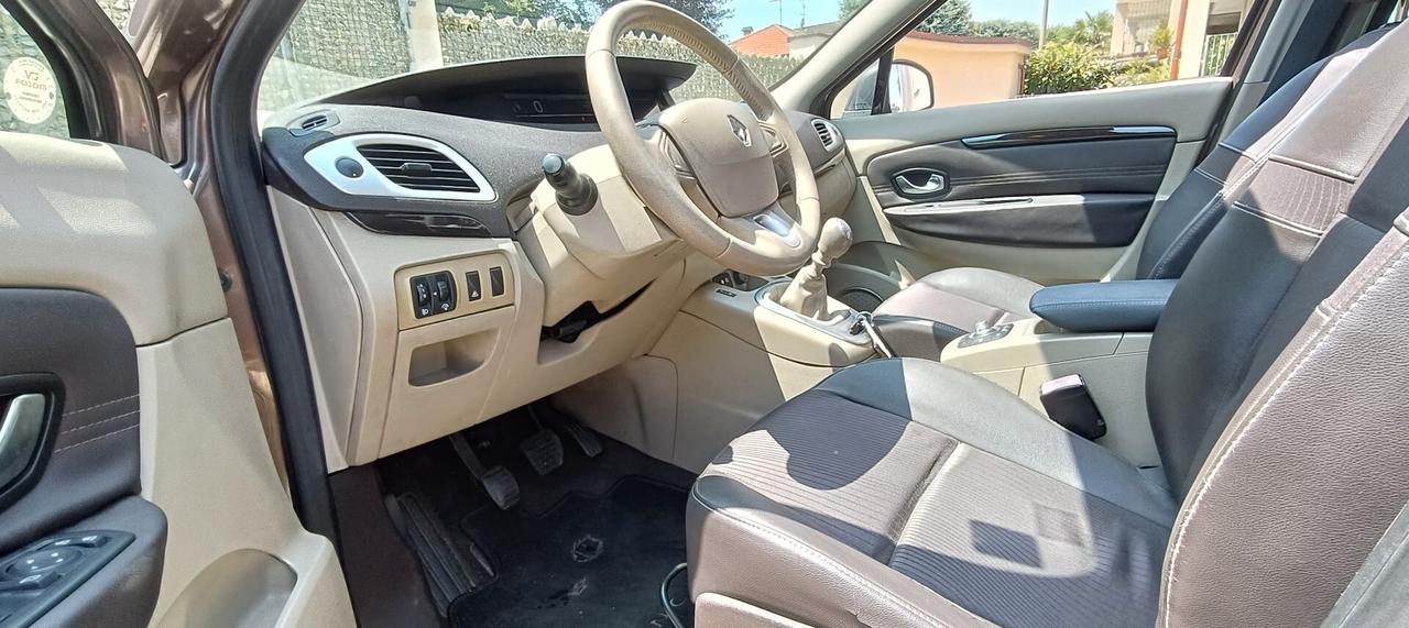 Renault Scenic Scénic 1.4 TCe Luxe 7 POSTI BENZINA 158 MILA KM!!!