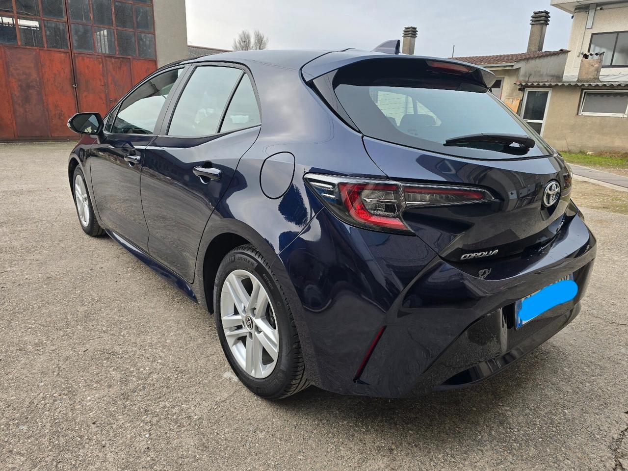 Toyota Corolla 1.8 Hybrid Business