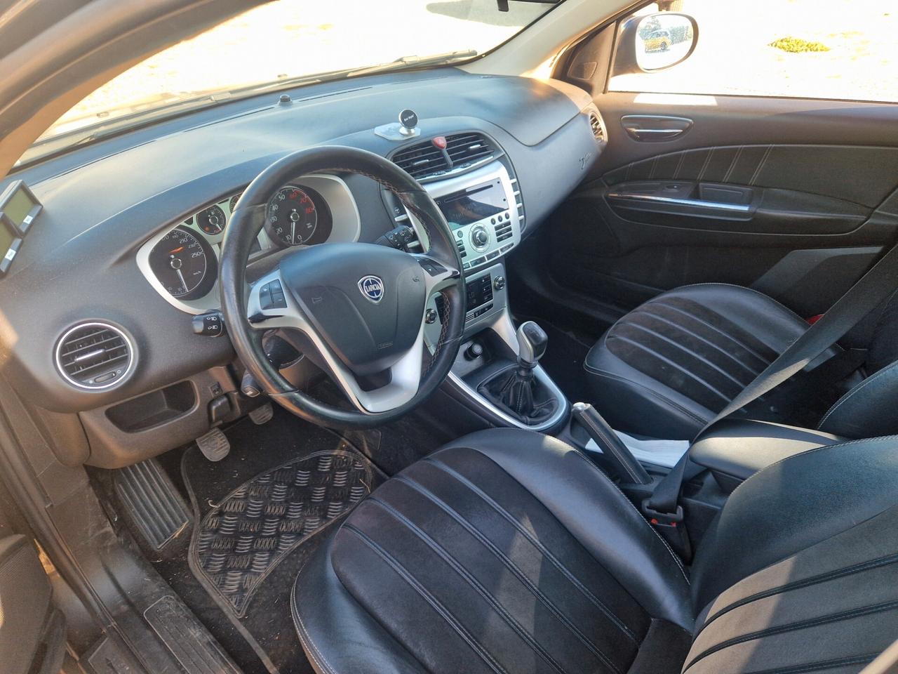 Lancia Delta 1.4 T-Jet 120 CV Oro
