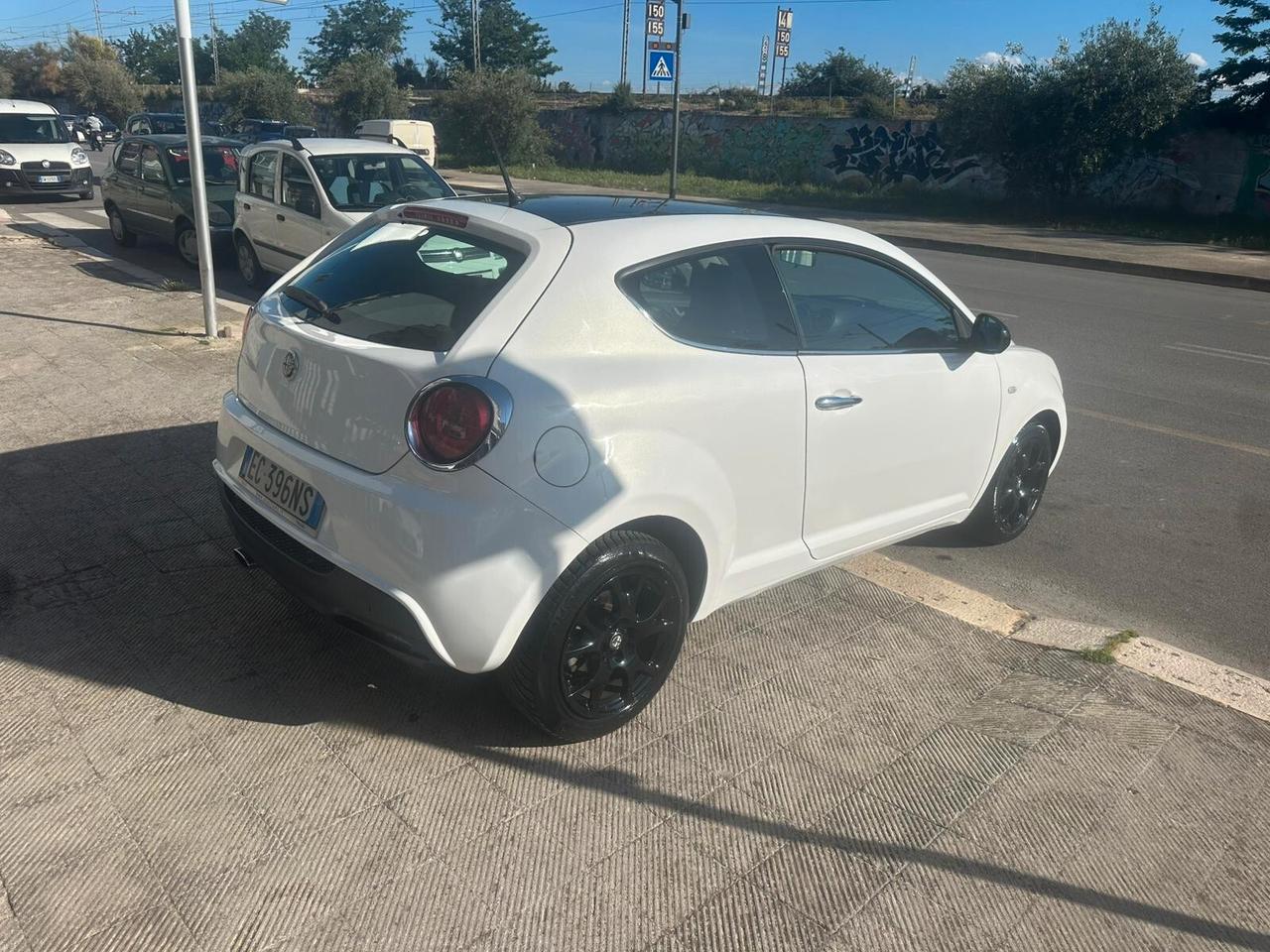 Alfa Romeo MiTo 1.3 JTDm-2 95 CV S&S Distinctive Sport Pack