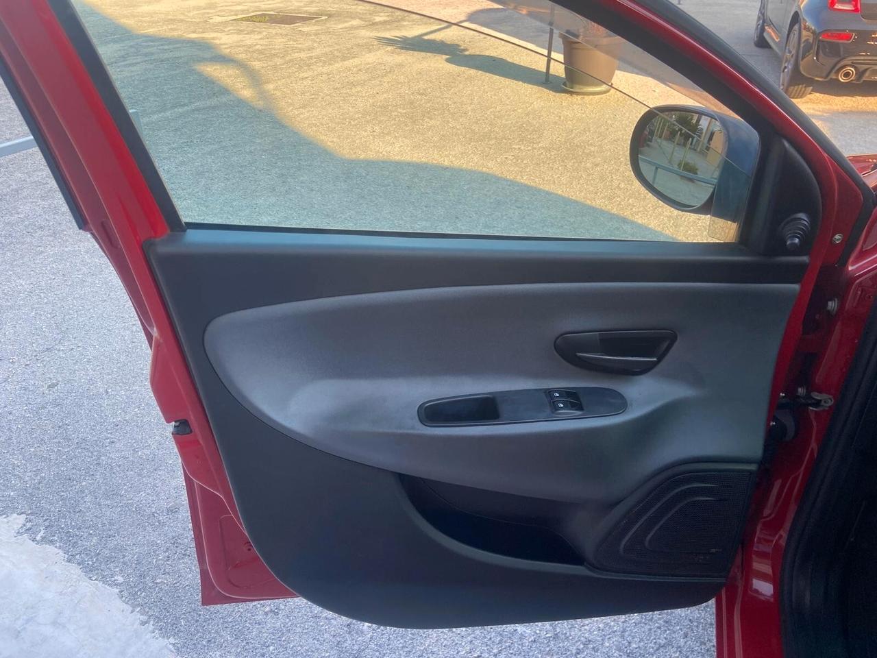 Lancia Ypsilon 1.2 69 CV 5 porte GPL Ecochic Gold