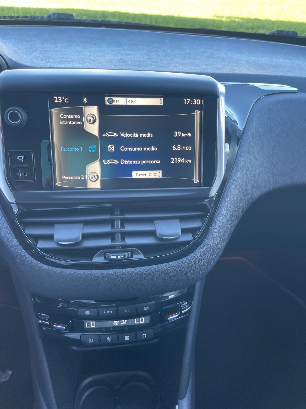 Peugeot 208 1.2 VTi 82 CV 5 porte Neopatentati