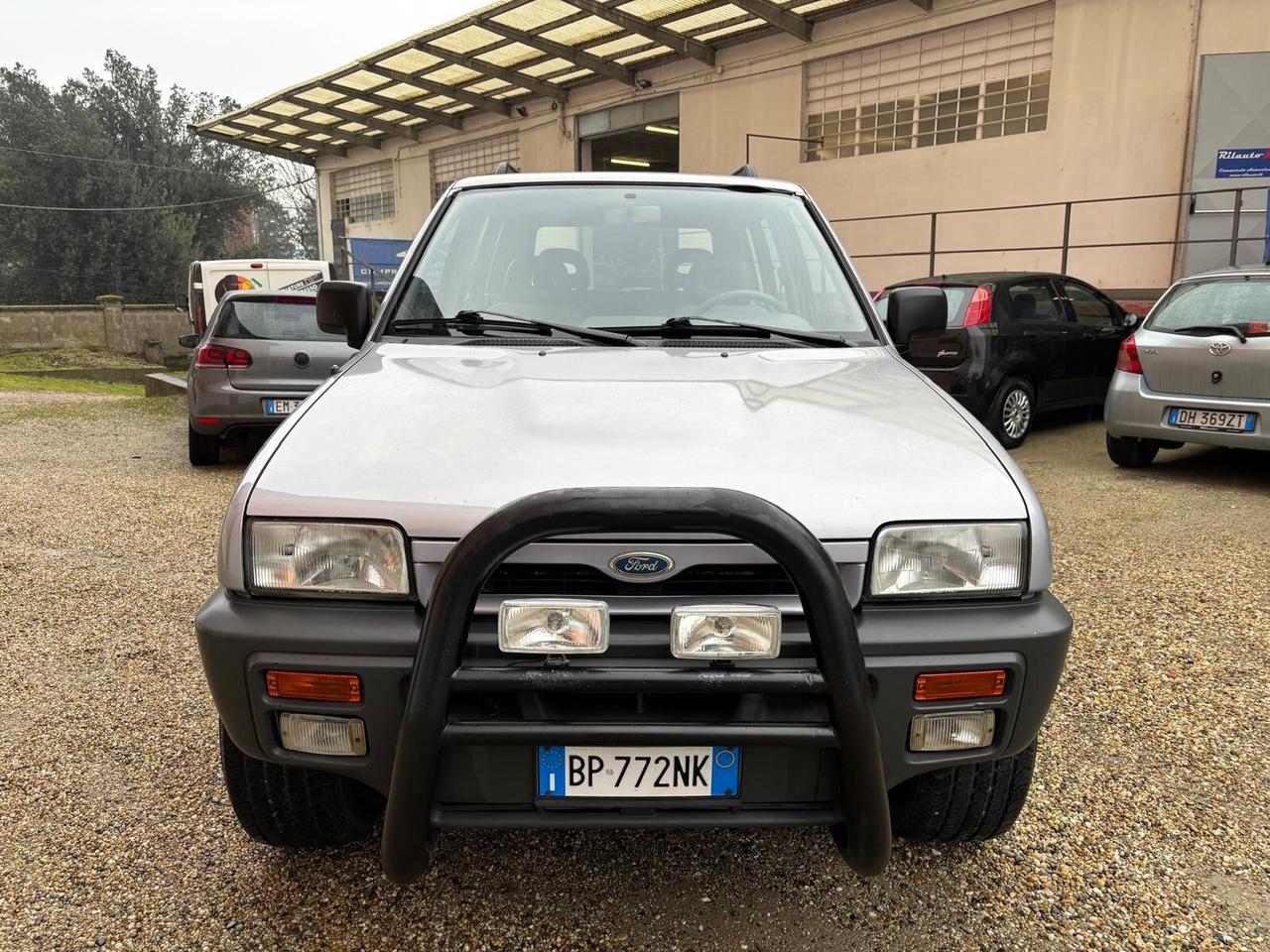 Ford Maverick 2.4 i alias Nissan Terrano