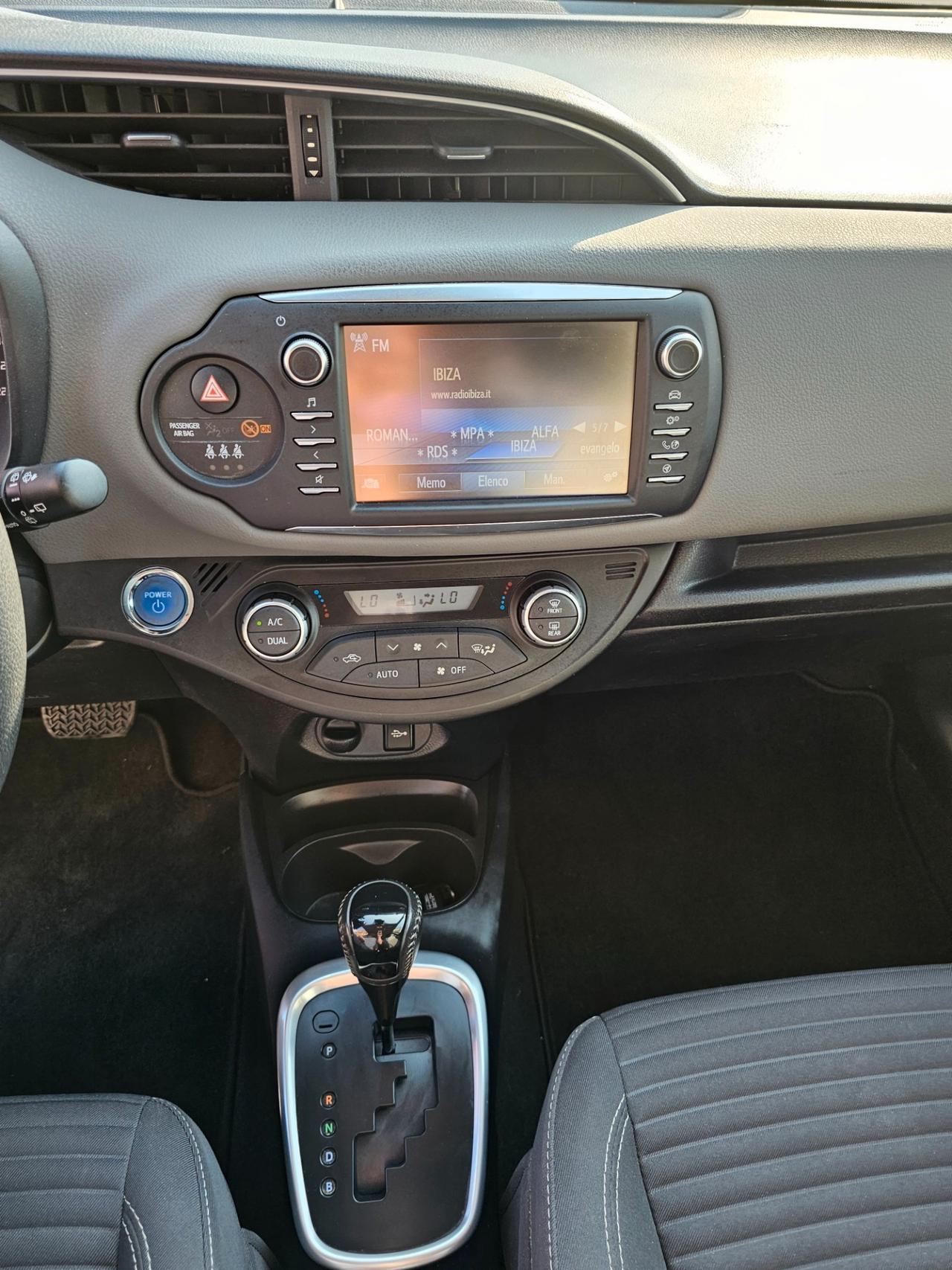 Toyota Yaris 1.5 Hybrid/BUSSINES/IVA ESPOSTA