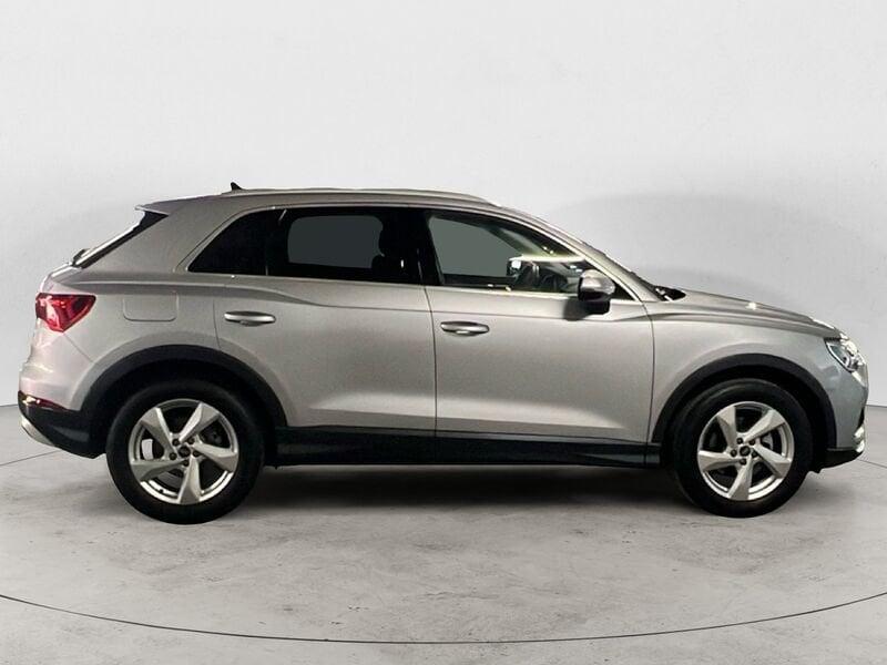 Audi Q3 Q3 35 2.0 tdi Identity Black s-tronic