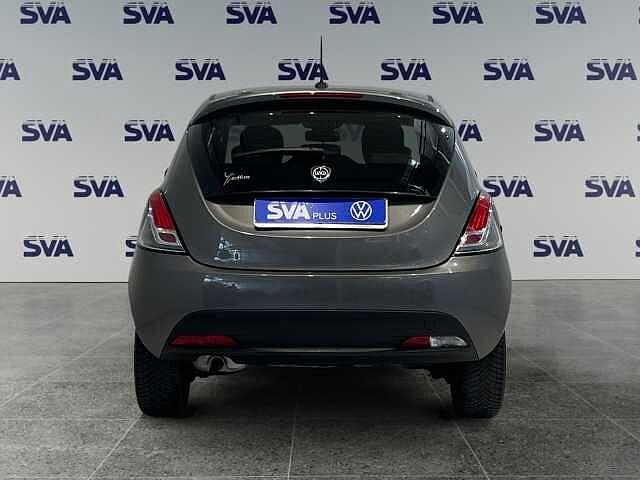 Lancia Ypsilon 1.2 69CV GPL Ecochic Silver - NEOPATENTATI