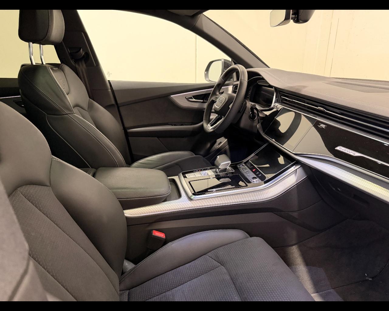 AUDI Q8 50 TDI MHEV TIPTRONIC QUATTRO S-LINE EDITION