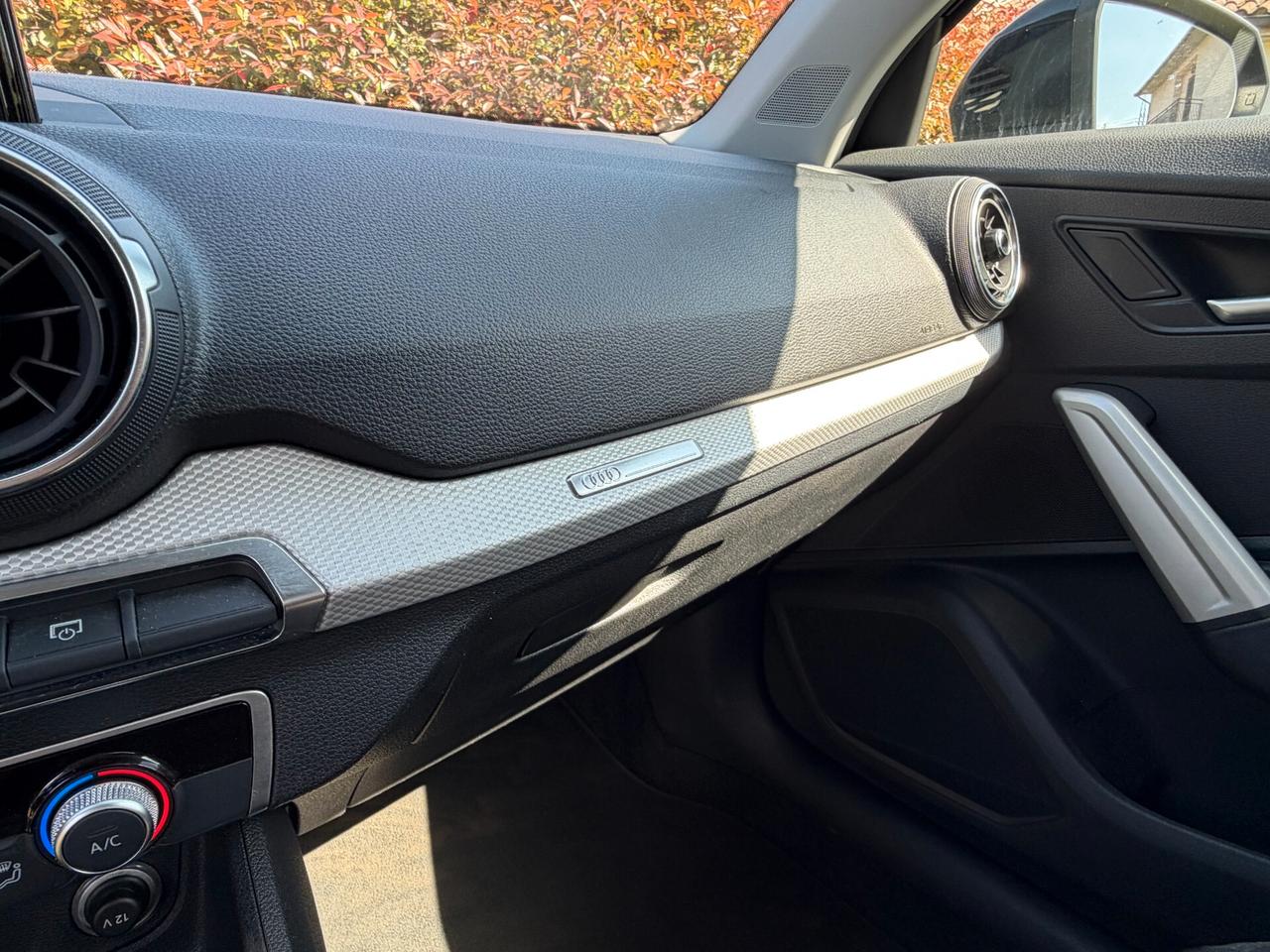 Audi Q2 30 TDI S tronic Business Design