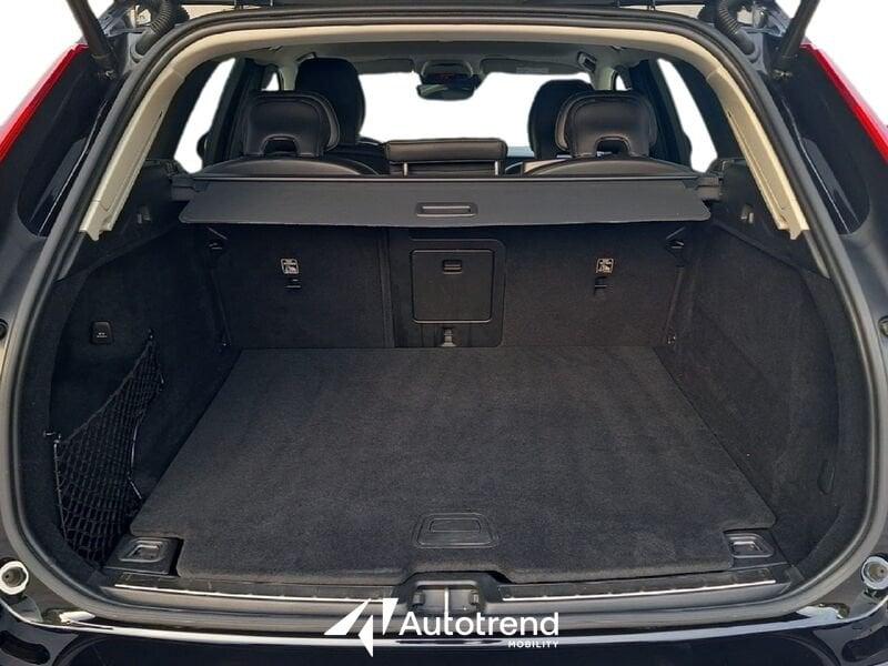 Volvo XC60 B4 197+14 CV AWD Mild Hybrid Diesel Automatico Momentum Pro