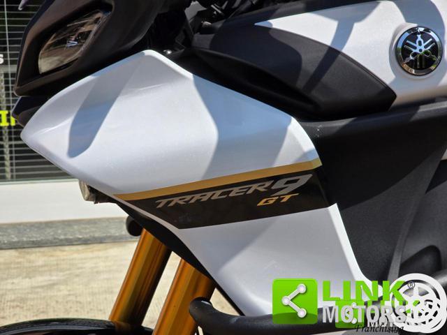 YAMAHA Tracer 9 GT Tris Quick-Shifter Tris di borse originali.