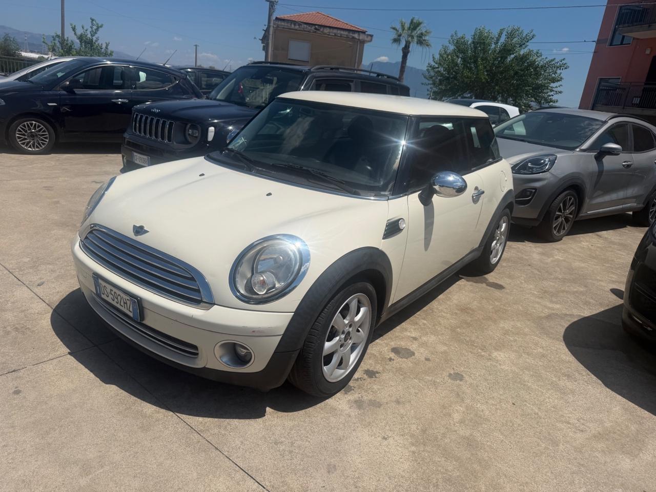 Mini 1.4 16V One Chili