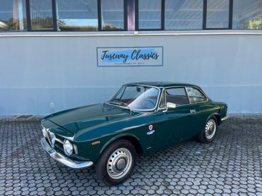 Alfa Romeo GT 1300 Junior scalino