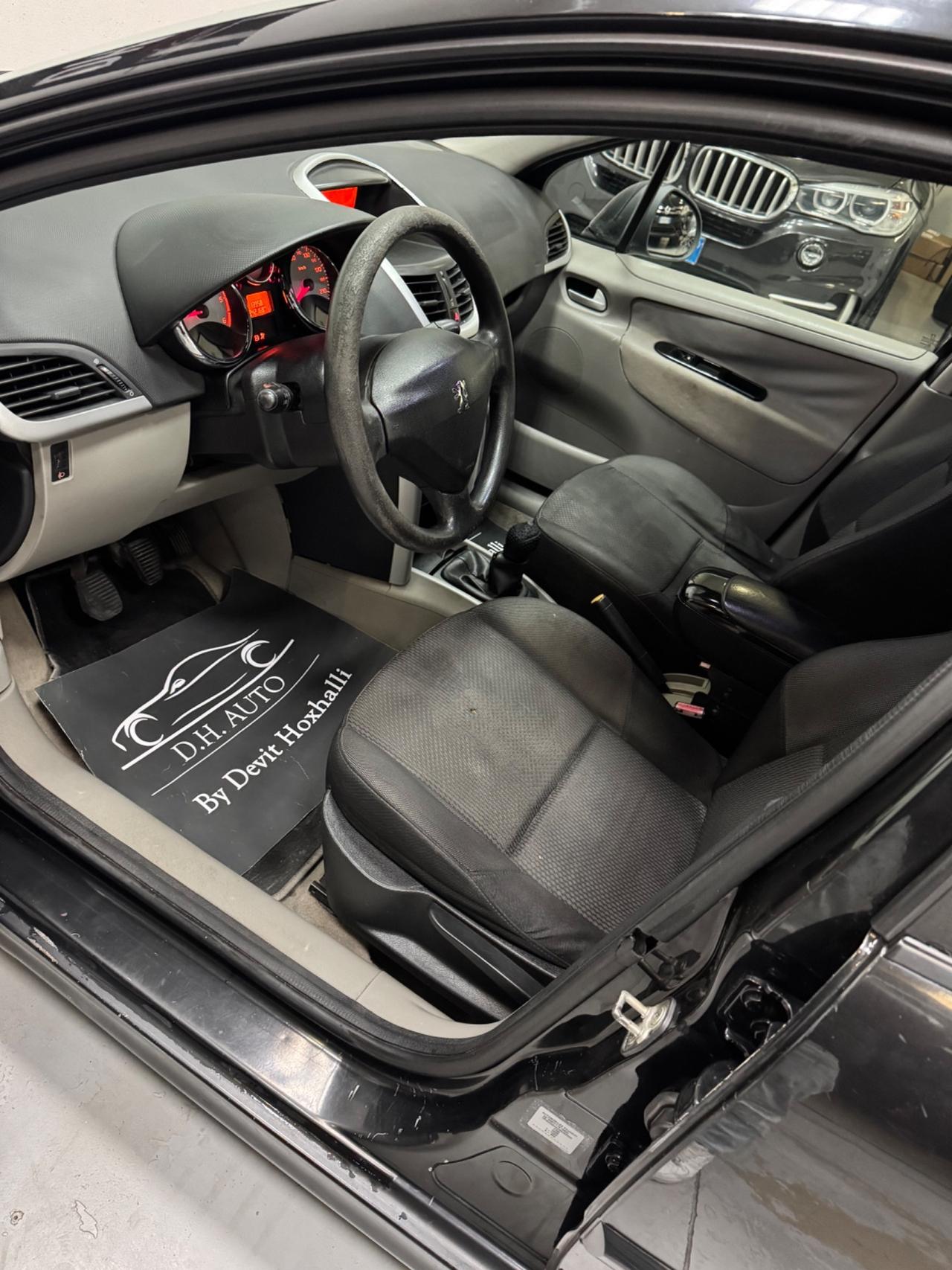 Peugeot 207 1.6 HDi 90CV 5p. XT