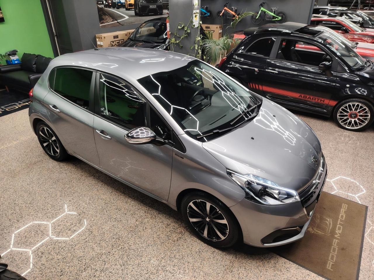 Peugeot 208 BlueHDi 100 S&S 5 porte Signature
