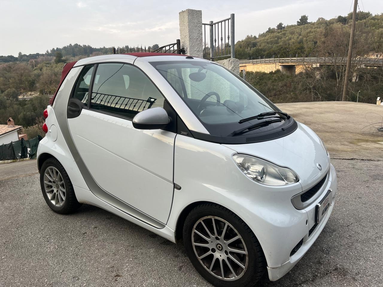 Smart ForTwo 1000 52 kW MHD coupé pure