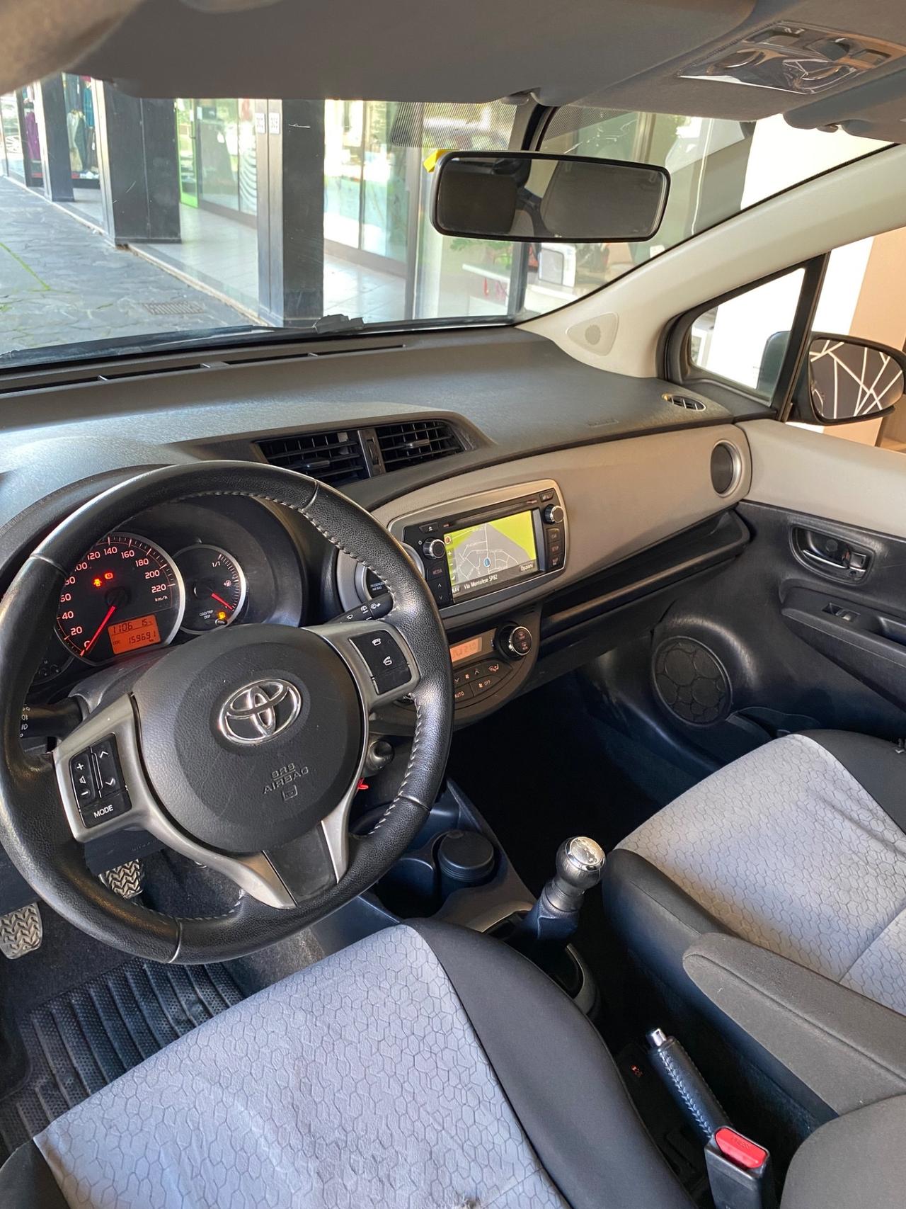 Toyota Yaris 1.0 5 porte Active