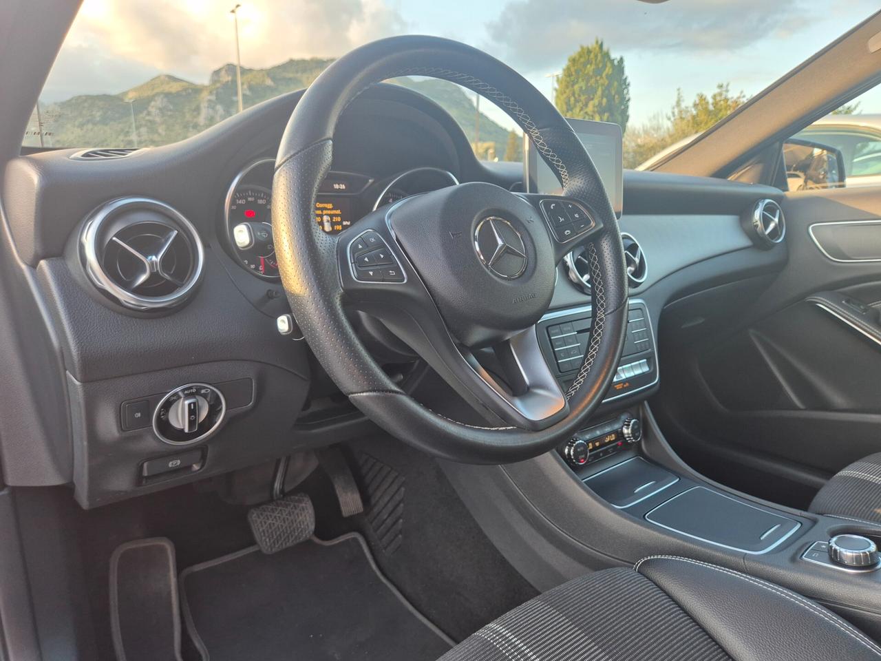 Mercedes-benz GLA 180 d Automatic Executive